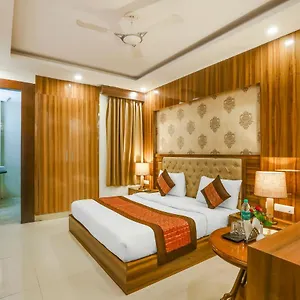 Almati - Near Delhi Airport 3*, Нью-Дели Индия